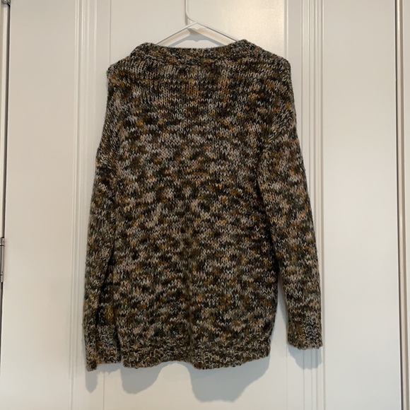 Loft Sweater - Picture 4 of 4